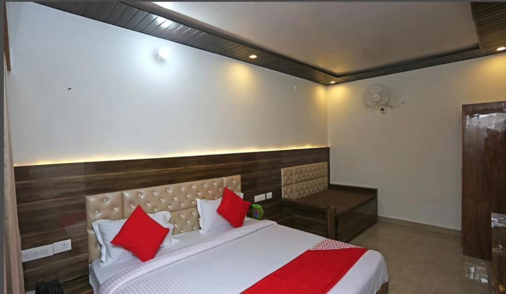 Hill Stone Mussorie Hotel มัสซูรี ภายนอก รูปภาพ